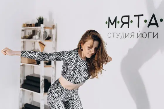Юля — занятие в студии «Мята»